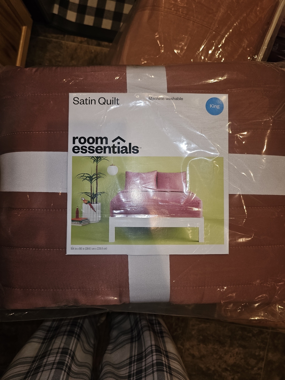 Room Essentials Satin Quilt — Mauve